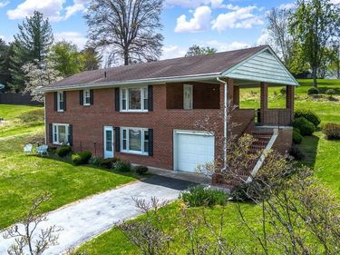 6 Hamric St , Lexington, VA 24450