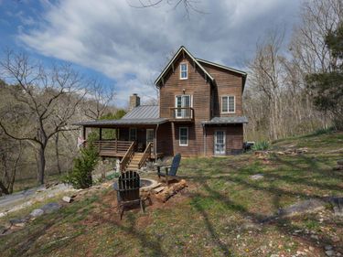 125 Millers Landing Ln , Glasgow, VA 24555