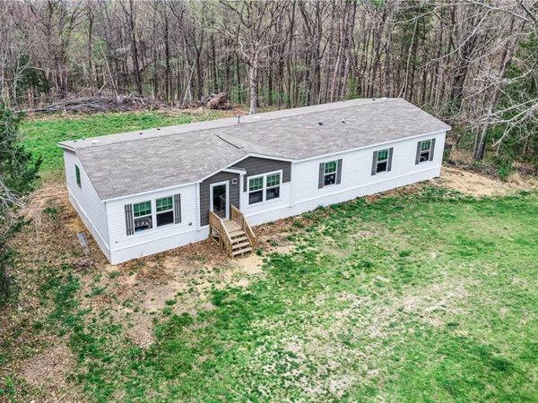 202 Silver Ridge Road, Eureka Springs, AR 72632