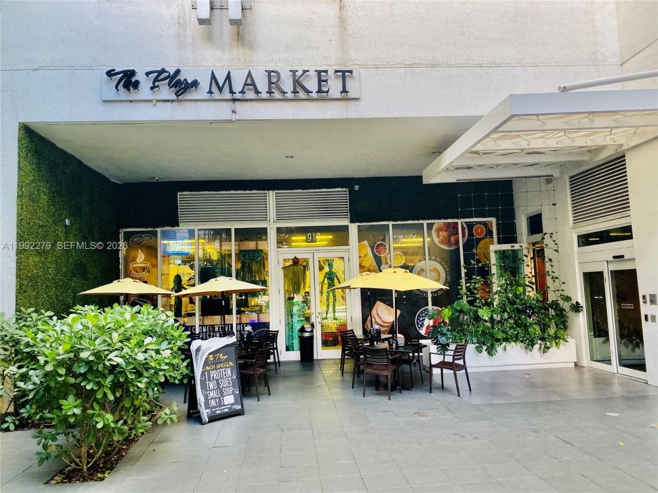 950 Brickell Bay Dr, Unit 2706, Miami, FL 33131 Photo