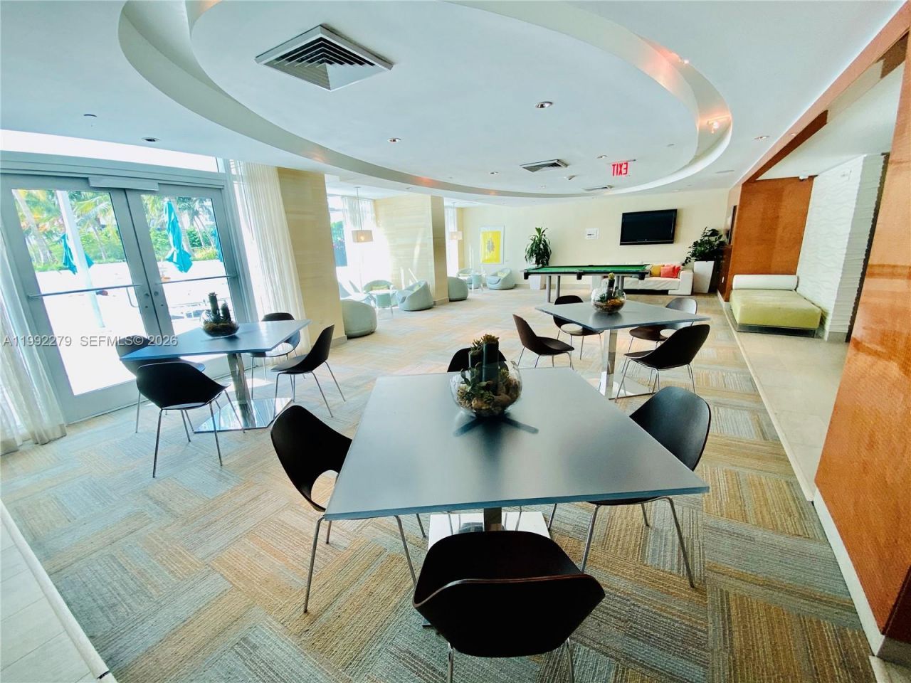 950 Brickell Bay Dr, Unit 2706, Miami, FL 33131 Photo