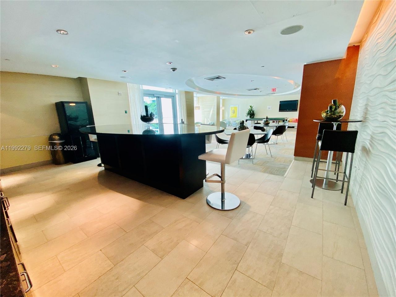 950 Brickell Bay Dr, Unit 2706, Miami, FL 33131 Photo