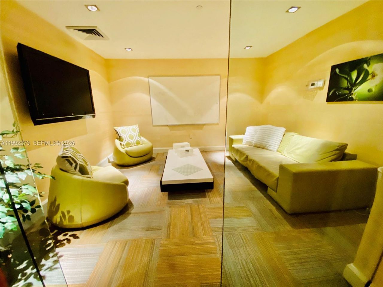 950 Brickell Bay Dr, Unit 2706, Miami, FL 33131 Photo