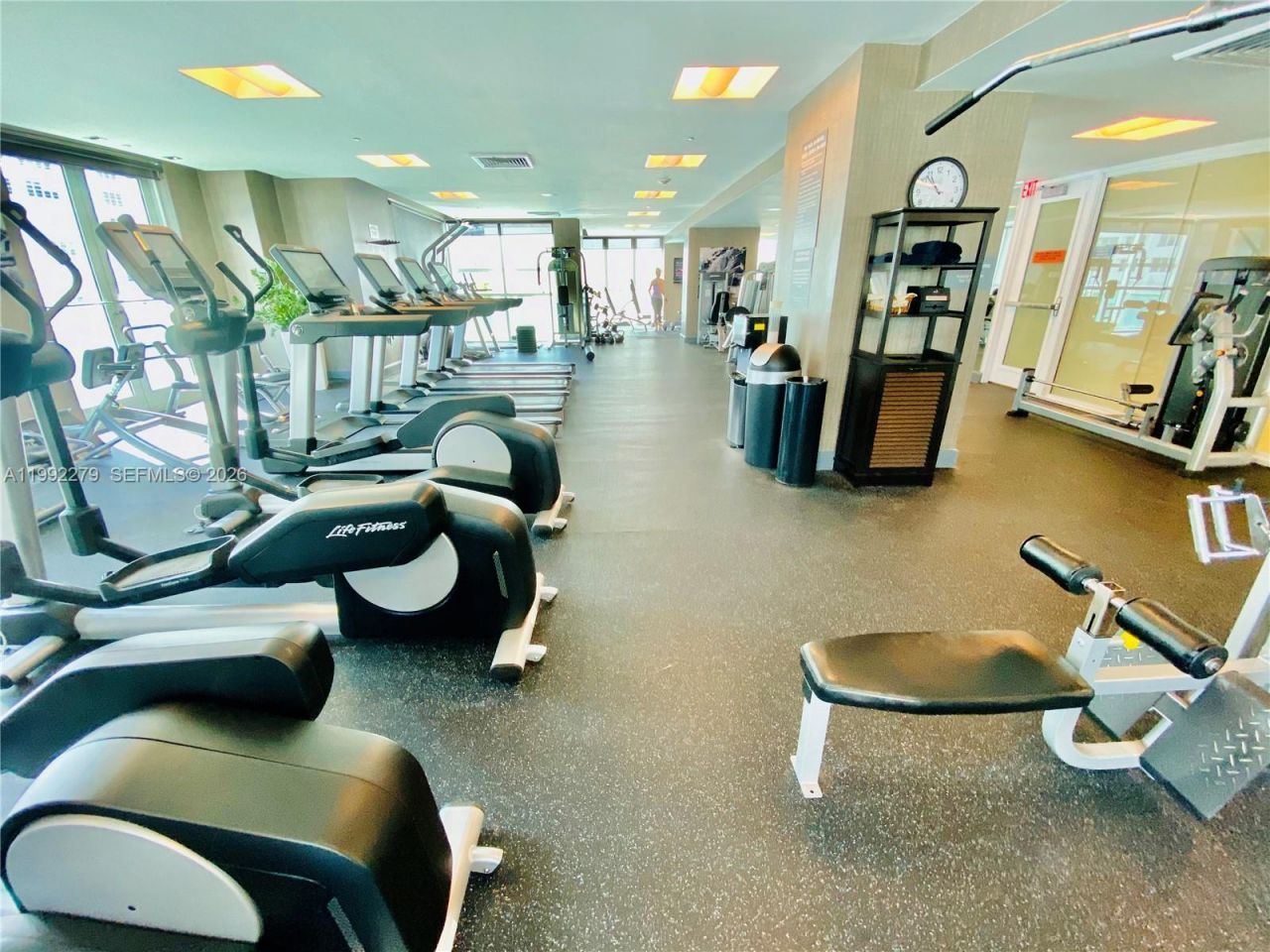 950 Brickell Bay Dr, Unit 2706, Miami, FL 33131 Photo