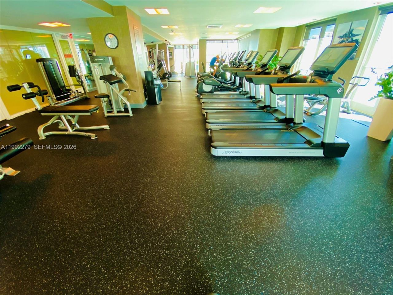 950 Brickell Bay Dr, Unit 2706, Miami, FL 33131 Photo