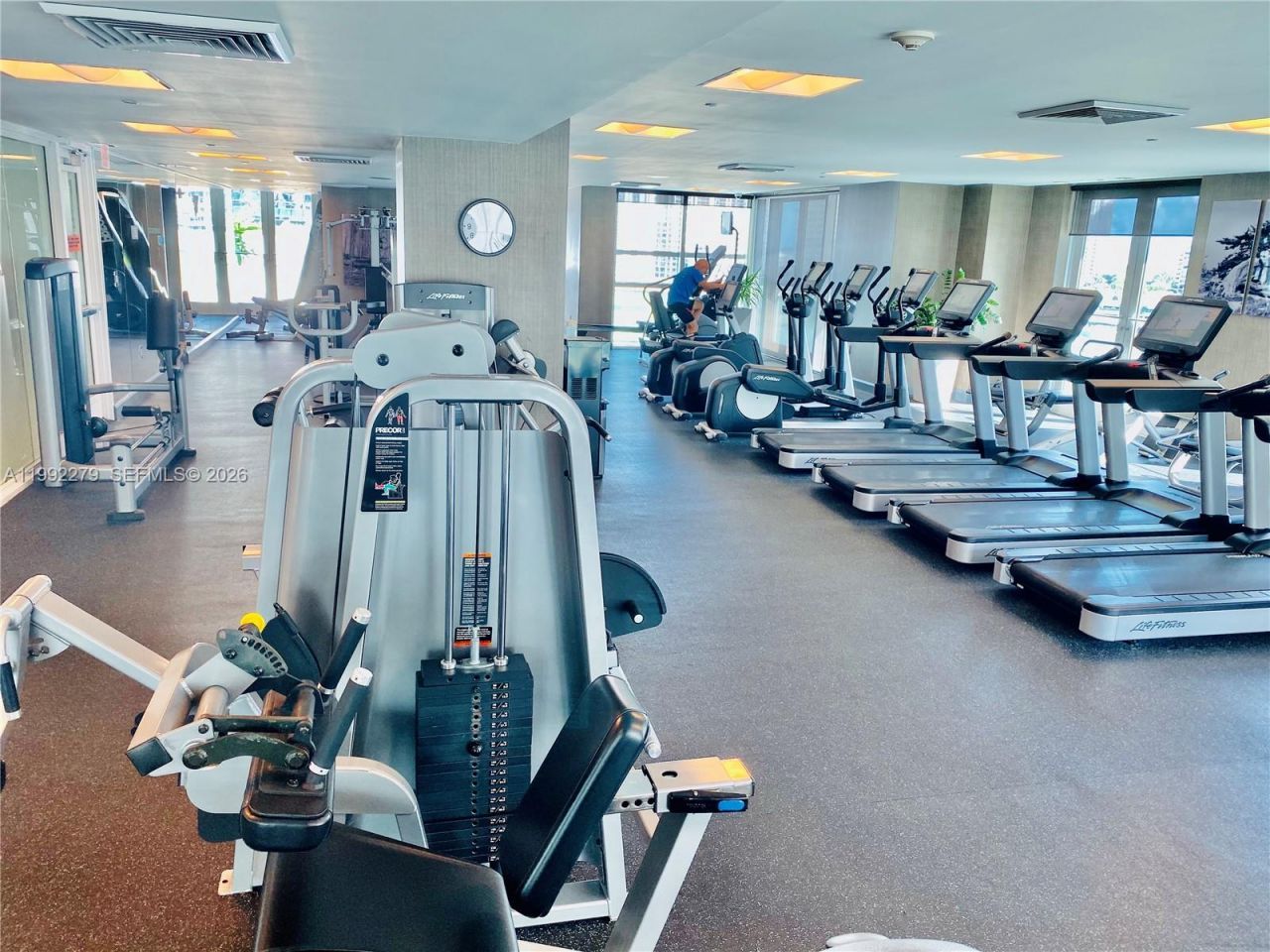 950 Brickell Bay Dr, Unit 2706, Miami, FL 33131 Photo