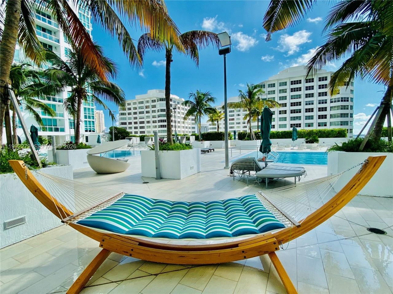 950 Brickell Bay Dr, Unit 2706, Miami, FL 33131 Photo