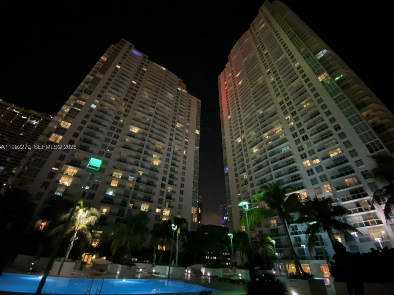 950 Brickell Bay Dr, Unit 2706, Miami, FL 33131 Photo