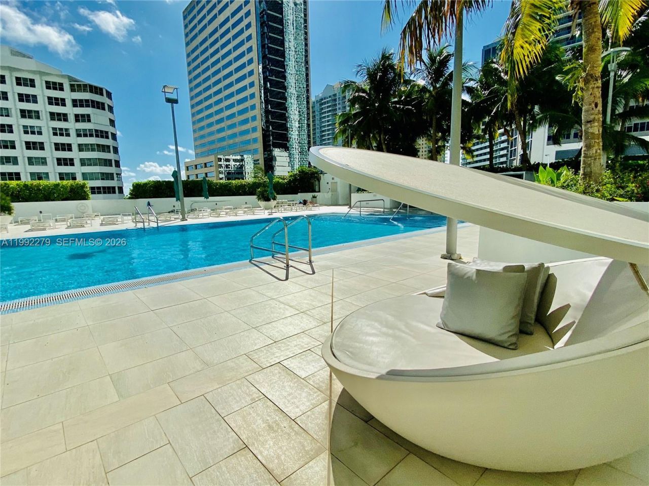 950 Brickell Bay Dr, Unit 2706, Miami, FL 33131 Photo