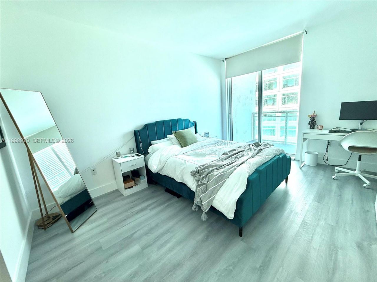 950 Brickell Bay Dr, Unit 2706, Miami, FL 33131 Photo