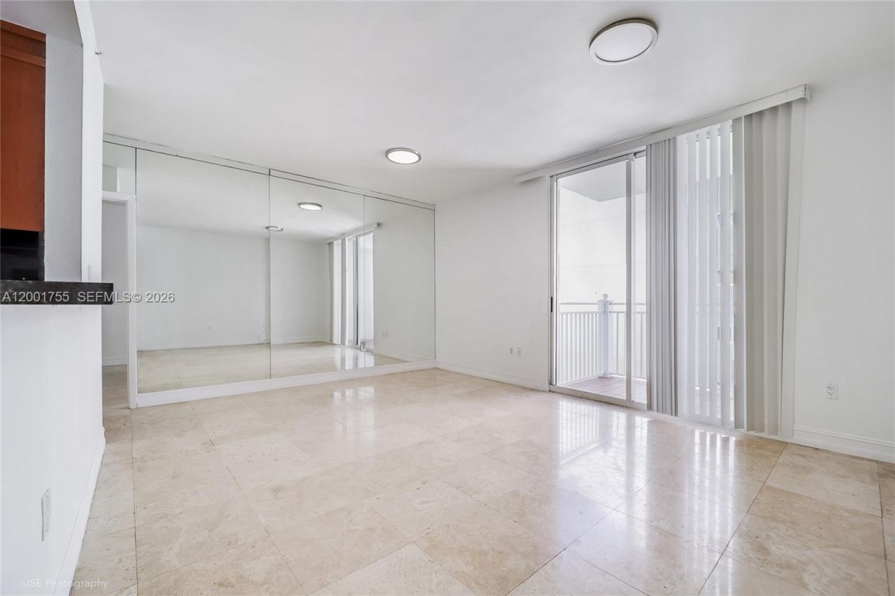 185 SE 14th Ter, Unit 2701, Miami, FL 33131 Photo