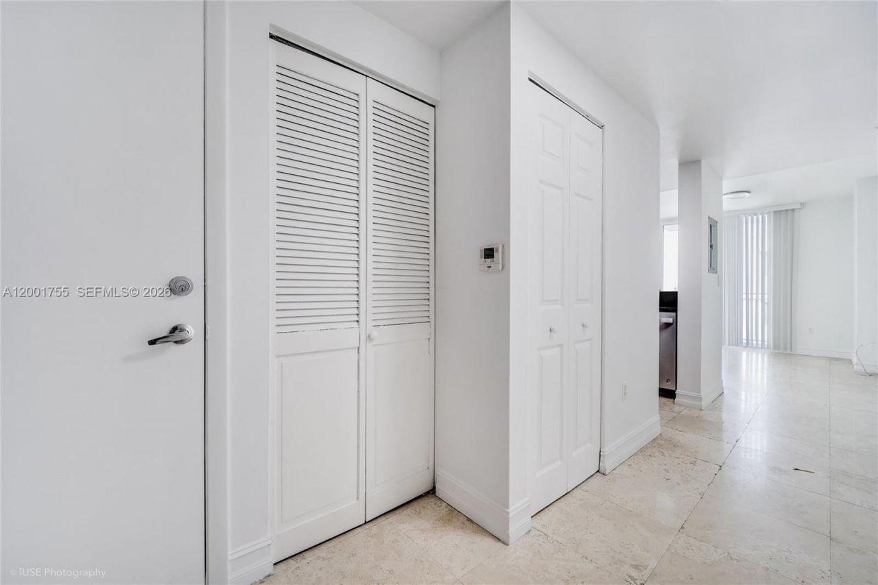 185 SE 14th Ter, Unit 2701, Miami, FL 33131 Photo