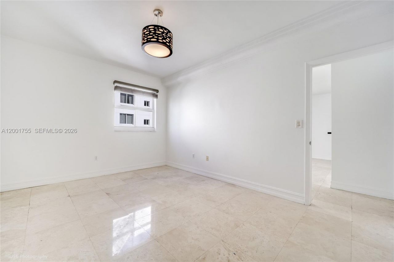 185 SE 14th Ter, Unit 2701, Miami, FL 33131 Photo