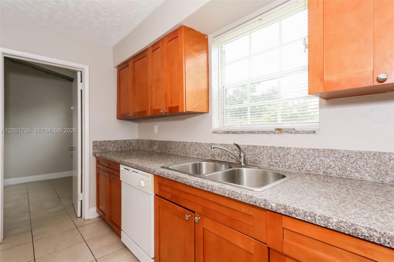 6331 Southgate Blvd, Margate, FL 33068 Photo