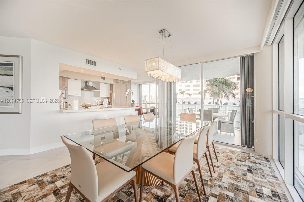 16485 Collins Ave, Unit 536, Sunny Isles Beach, FL 33160 Photo