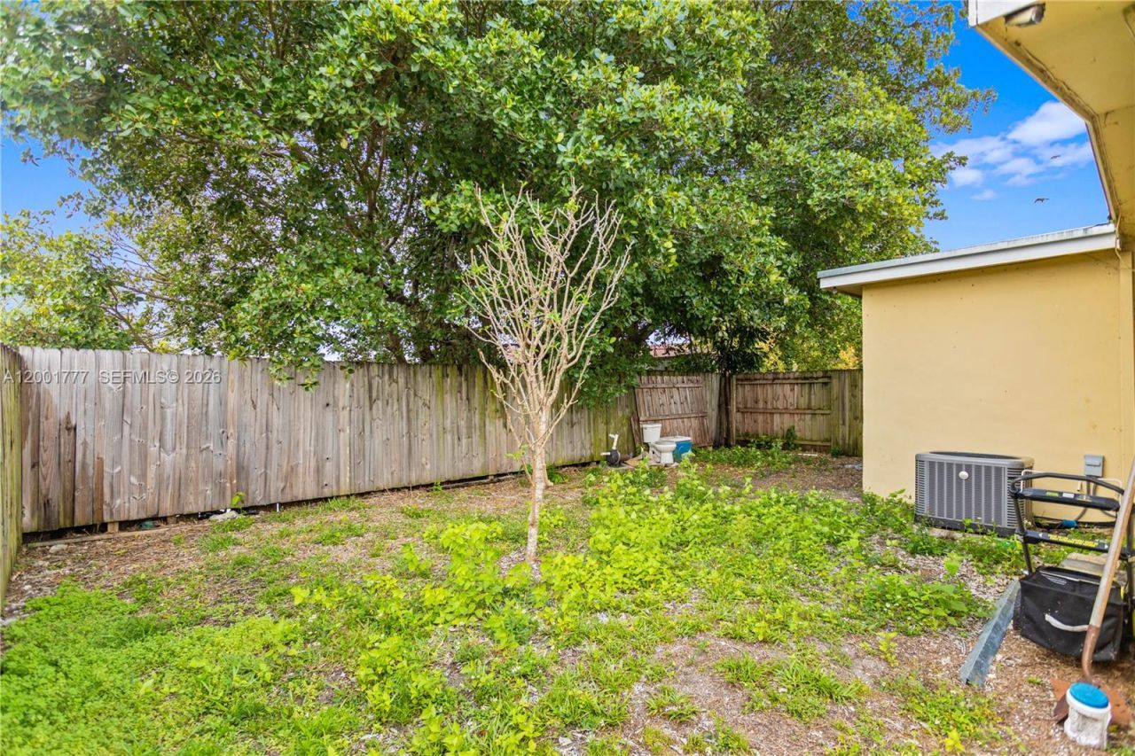 17120 NW 17th Ct, Miami Gardens, FL 33056 Photo