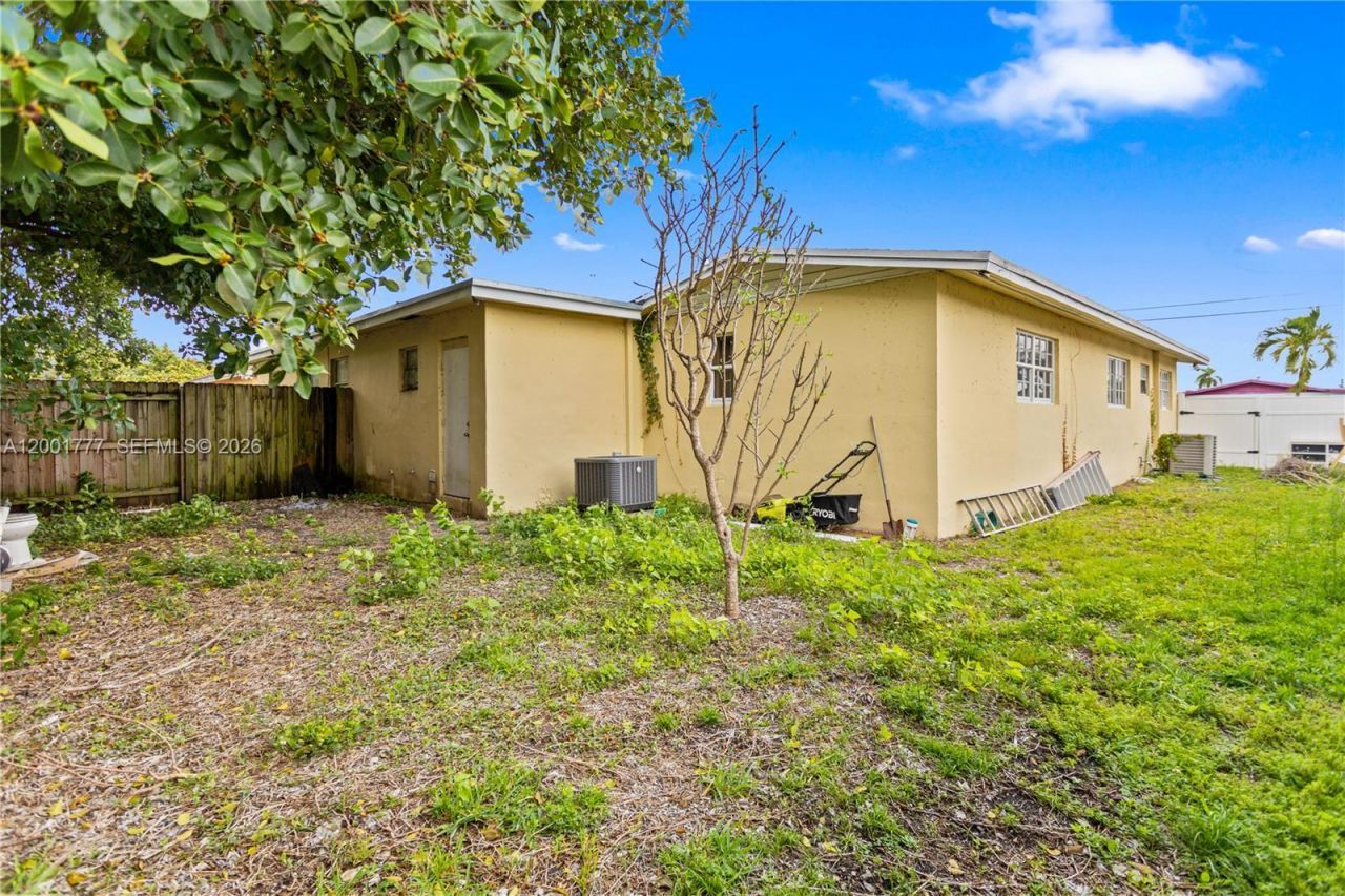 17120 NW 17th Ct, Miami Gardens, FL 33056 Photo