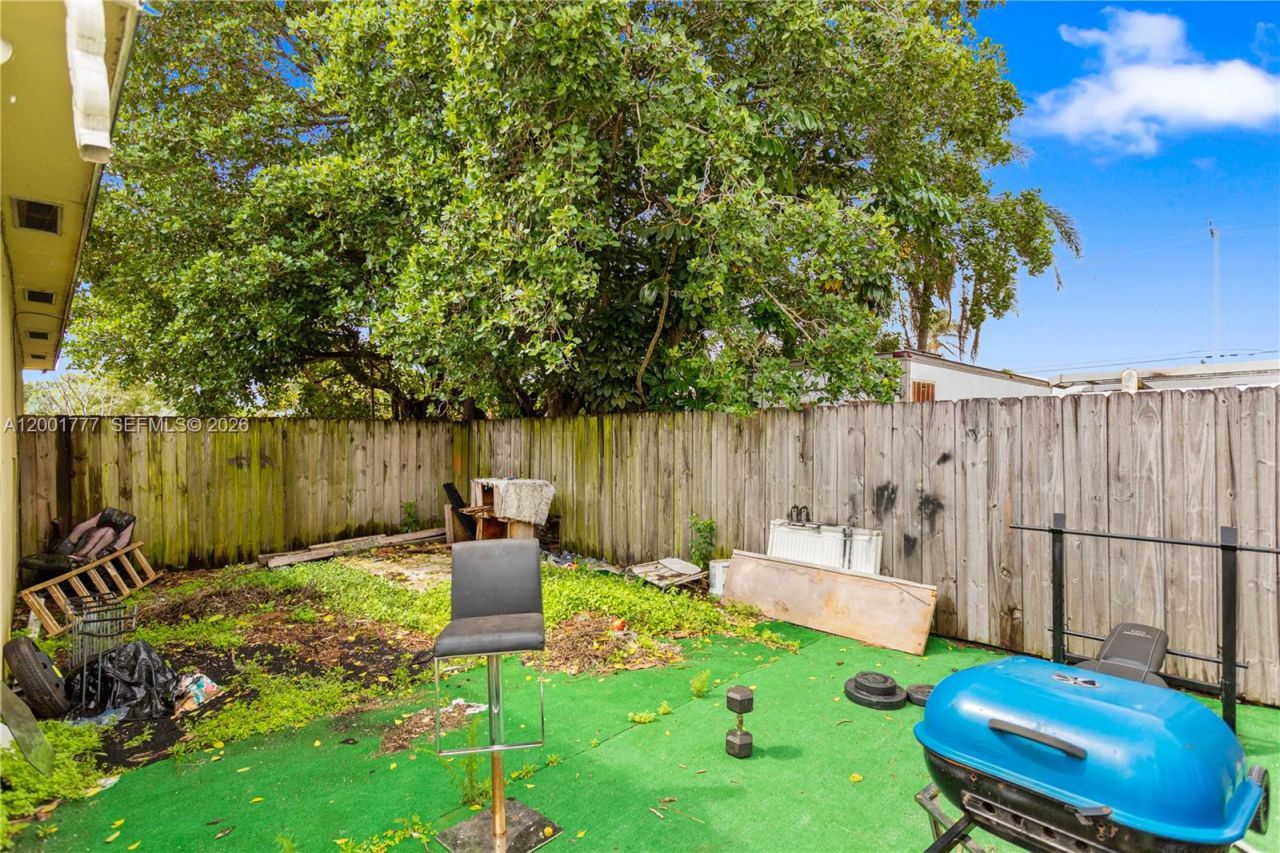 17120 NW 17th Ct, Miami Gardens, FL 33056 Photo