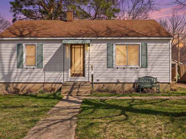 1525 Grant Avenue, Grand Haven, MI 49417