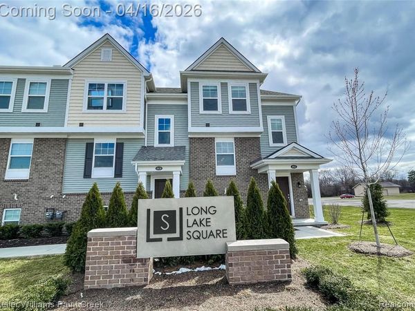 4957 Treeside Lane, Troy, MI 48098