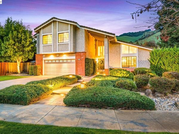 38698 Chrisholm Pl, Fremont, CA 94536