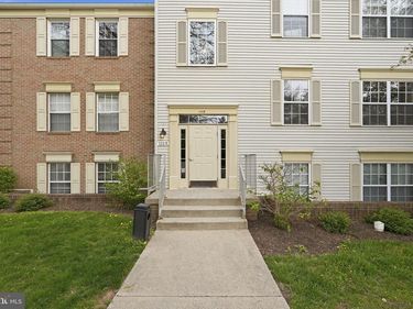 1115 HUNTMASTER TERRACE NE, Unit 301, LEESBURG, VA 20176