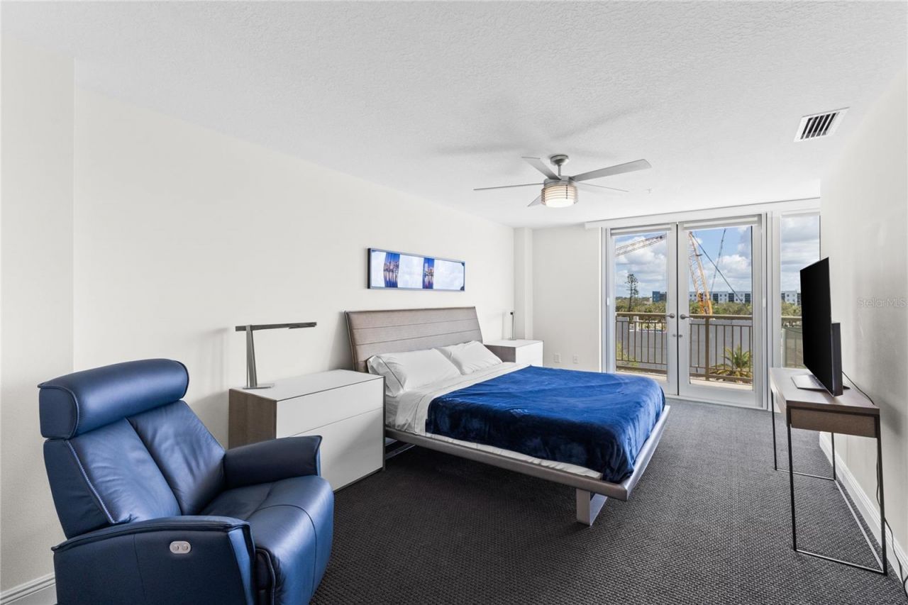 800 N Tamiami Trail, Unit 321A, Sarasota, FL 34236 Photo