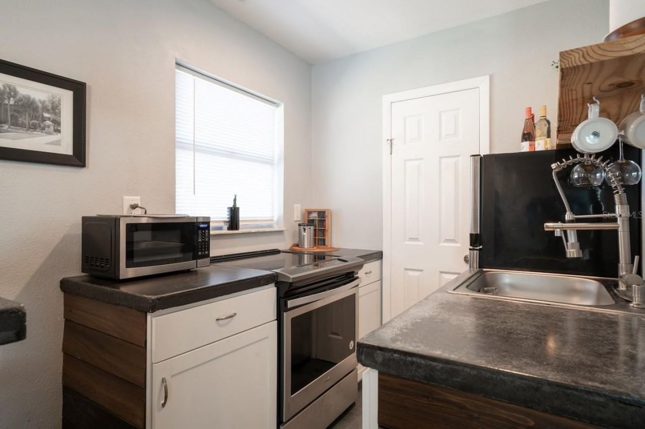 1235 22nd Avenue S, Unit C, Saint Petersburg, FL 33705 Photo