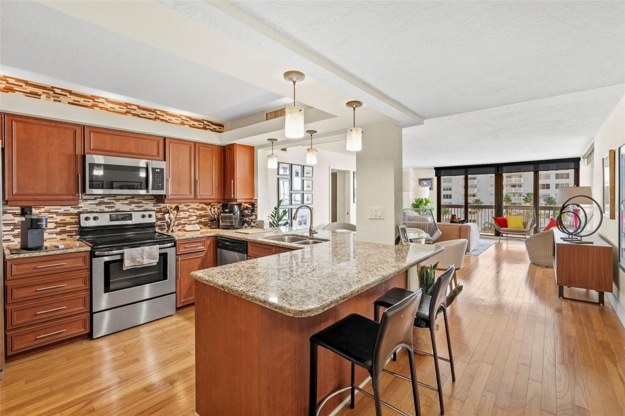 2413 Bayshore Boulevard, Unit 803, Tampa, FL 33629 Photo