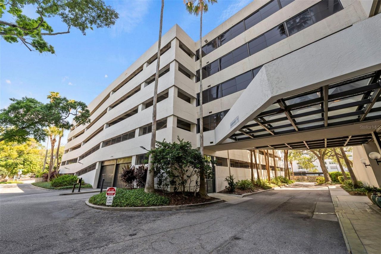 2413 Bayshore Boulevard, Unit 803, Tampa, FL 33629 Photo