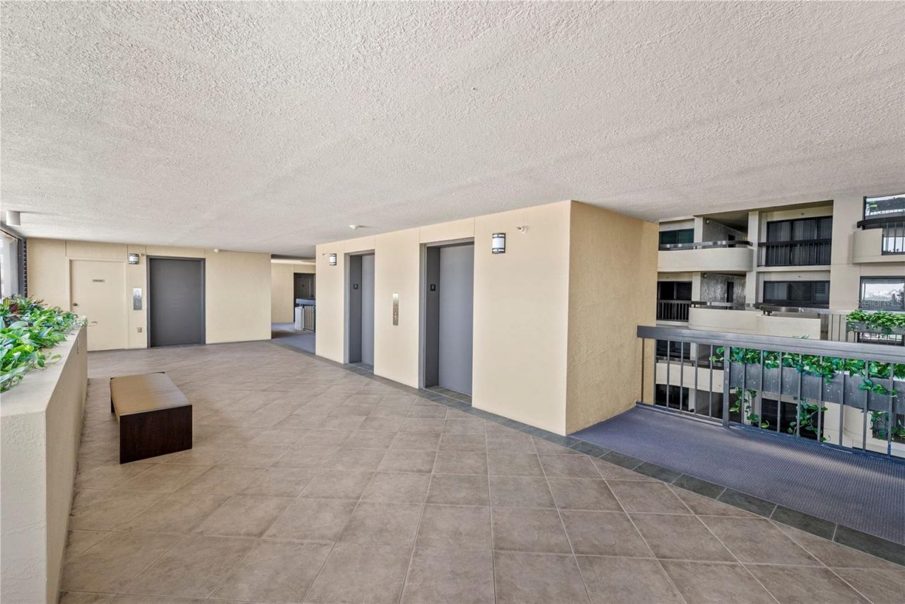2413 Bayshore Boulevard, Unit 803, Tampa, FL 33629 Photo