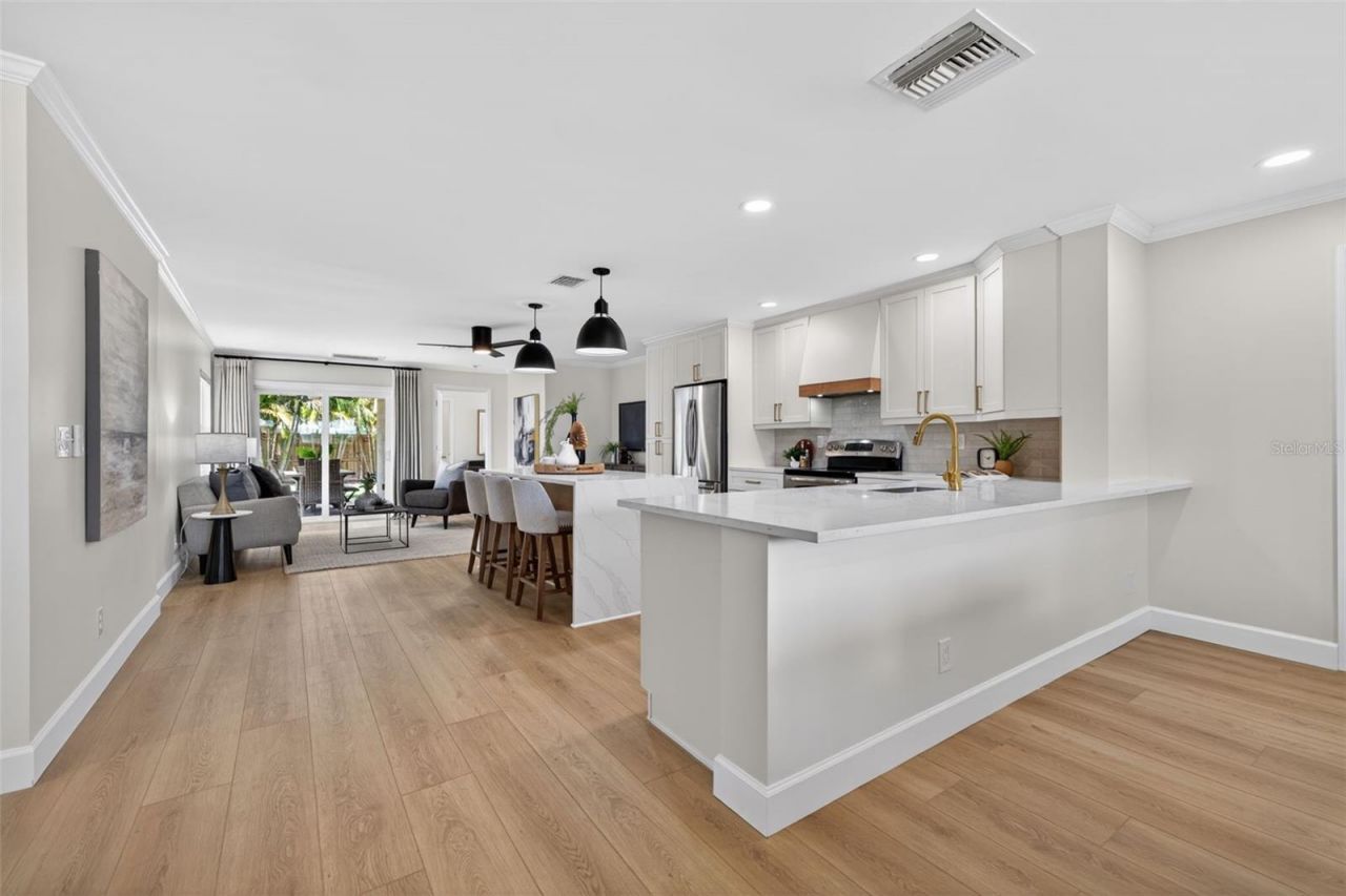 413 43rd Avenue Ne, Saint Petersburg, FL 33703 Photo
