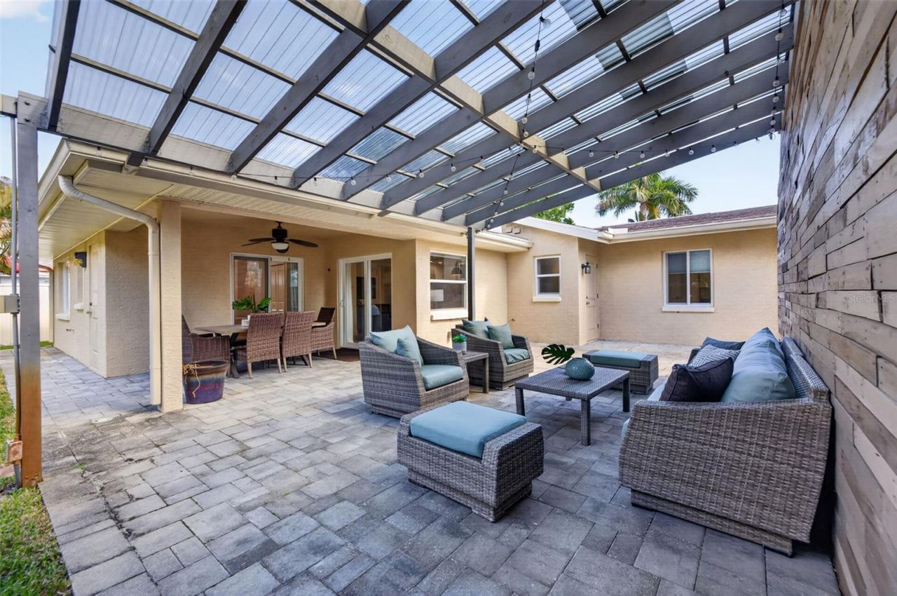 413 43rd Avenue Ne, Saint Petersburg, FL 33703 Photo