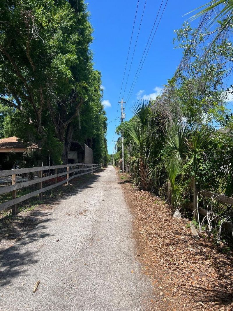 15617 Casey Road, Tampa, FL 33624 Photo