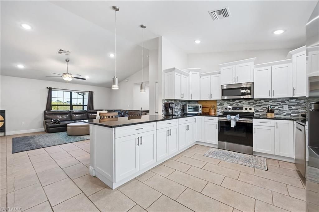 3003 NW Beechwood Cir , Labelle, FL 33935 Photo