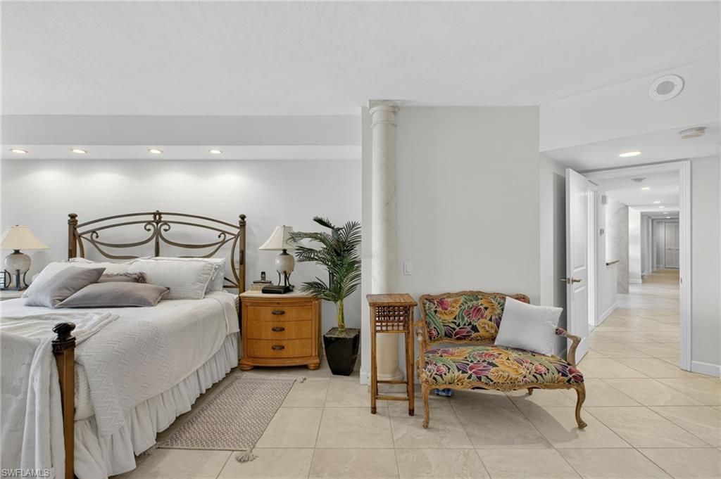 4041 Gulf Shore Blvd N, Unit 1807, Naples, FL 34103 Photo