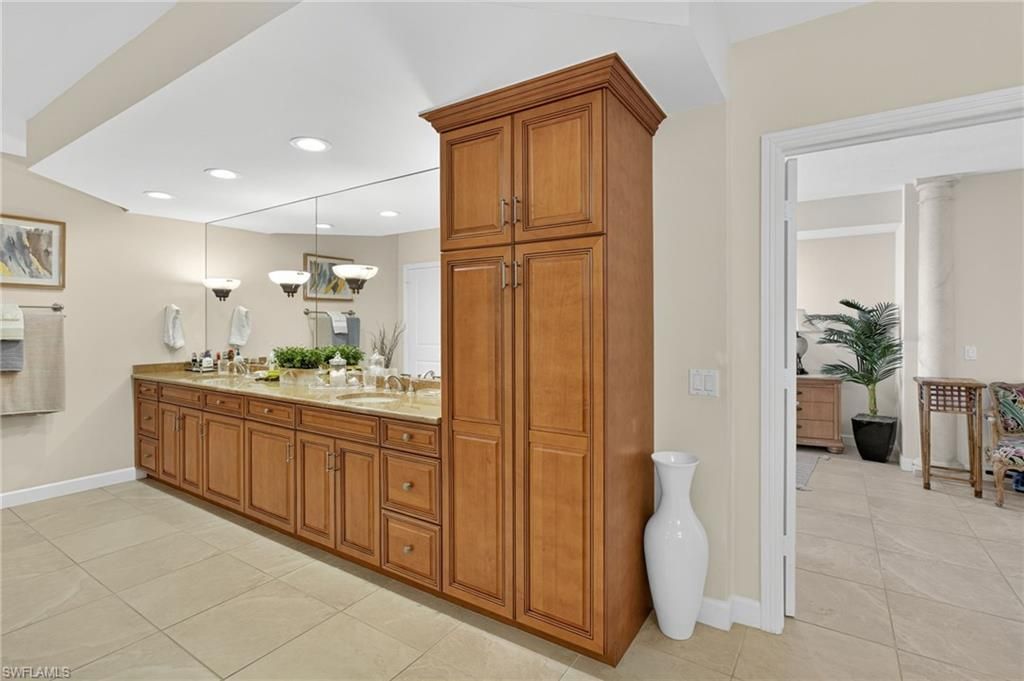 4041 Gulf Shore Blvd N, Unit 1807, Naples, FL 34103 Photo