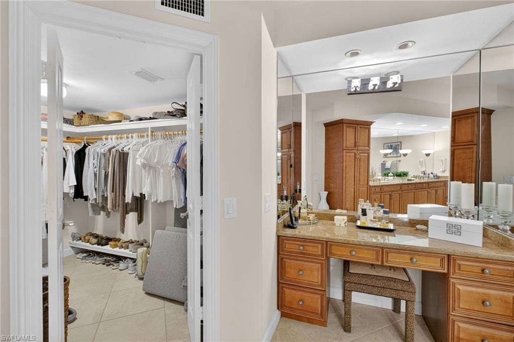 4041 Gulf Shore Blvd N, Unit 1807, Naples, FL 34103 Photo