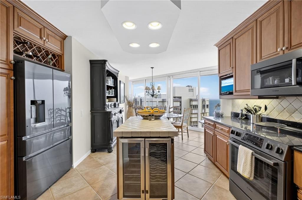 4041 Gulf Shore Blvd N, Unit 1807, Naples, FL 34103 Photo