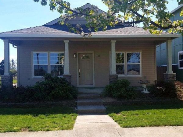 388 Brookhaven Drive, Central Point, OR 97502