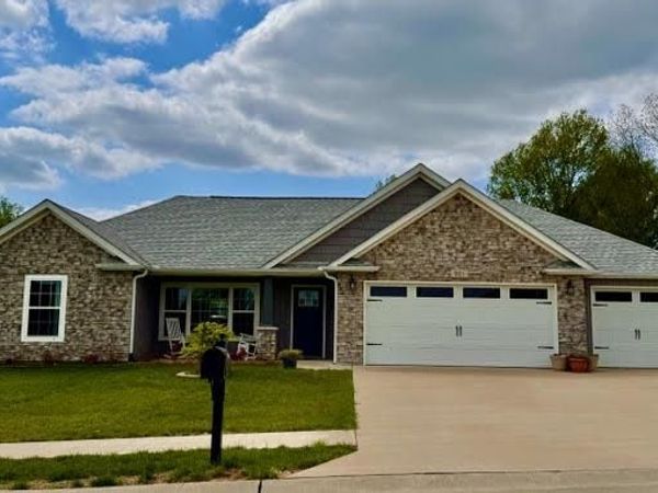 921 Lochinvar Lane, Cape Girardeau, MO 63701