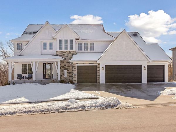 16865 46th Avenue N, Plymouth, MN 55446