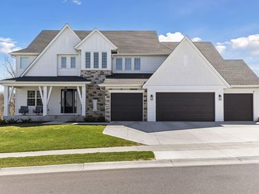 16865 46th Avenue N, Plymouth, MN 55446