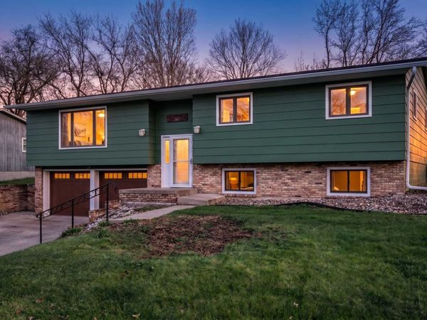 400 Lockwood Drive, Northfield, MN 55057