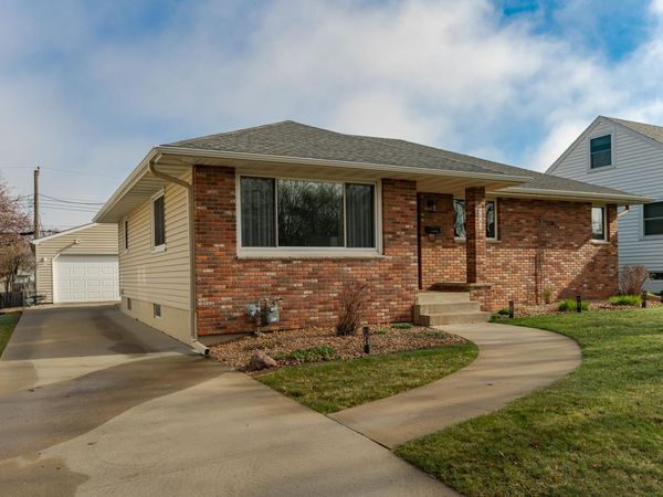 1843 17 1/2 Street NW, Rochester, MN 55901