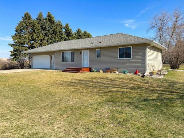 305 3rd Street NW, Rothsay, MN 56579