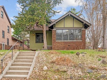 1369 Hamline Avenue N, Saint Paul, MN 55108