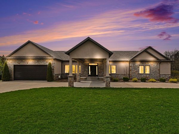 53303 Nadine Street, South Bend, IN 46637