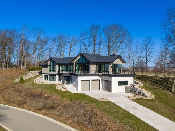 4965 Championship Circle, Waunakee, WI 53597