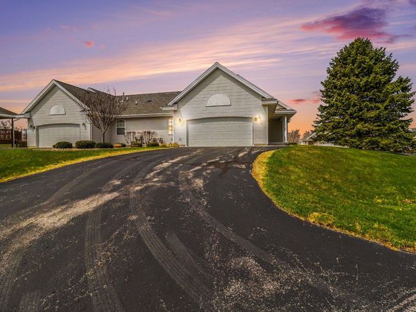 210 S Lighthouse Way, Manistee, MI 49660